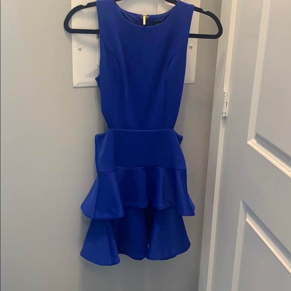 Blue dress - Picture 1 of 3